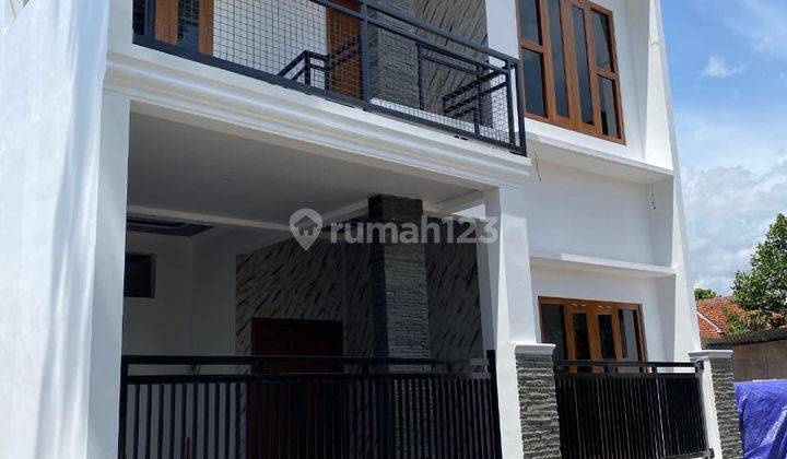 Rumah Baru Cantik 2 Lantai Minimalis - Harga Murah Banget Di Dekat Kampus Umy Kasihan  1