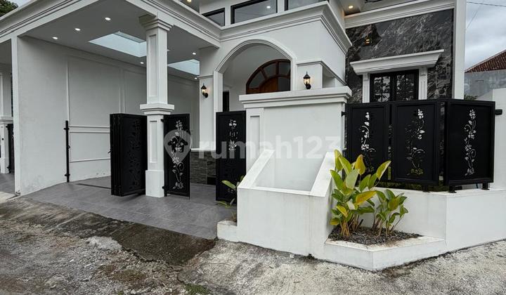 Istimewa Bangettata Ruang Lega‼️rumah Mewah Klasik Modern - Berkualitas Premium Di Jalan Kaliurang Km. 13 Sukoharjo Ngaglik Sleman 