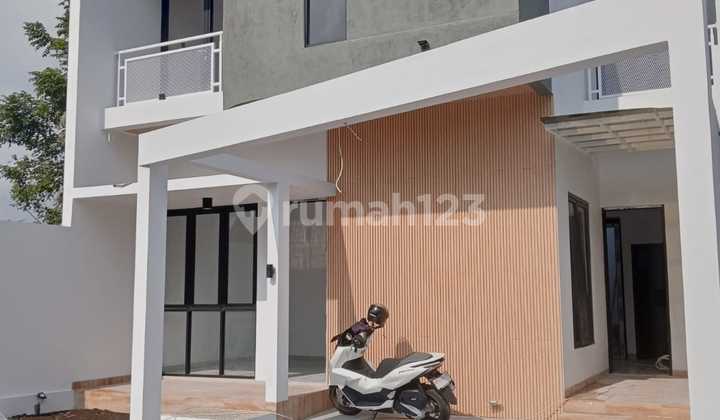 Rumah Baru 2 Lantai Modern Dalam Mini Cluster Dekat Jalan Purbaya Sumberadi Mlati Sleman Dekat Komplek Pemda Sleman_rumah Ini Sangat Cocok Untuk Hunian Ataupun Investasi, Karna Berada Dilokasi Yang Tidak Jauh Dari Fasilitas Umum Seperti Mall, Rumah Sakit,