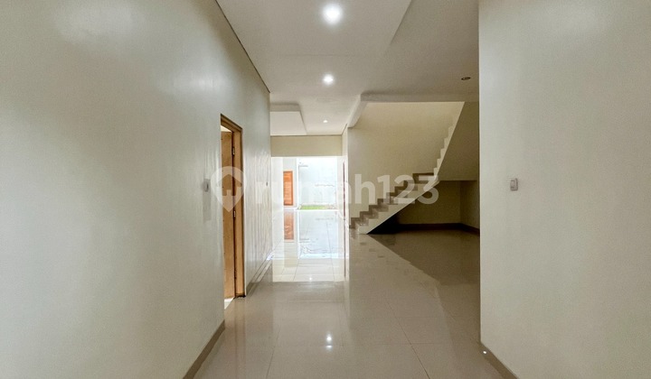 New Luxury House on Jl Kaliurang Km 9 Yogyakarta 2