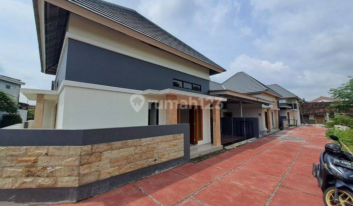 Rumah Baru Mewah  Limasan Dalam Mini Cluster Madinah Residence Di Jalan Kaliurang Km.13 Dekat Sma N 2 Ngaglik Sleman 

maghnet Kawasan:
--------------------------------
dekat Spbu Mindi
dekat Kampus Uii, Pppg Kes
dekat Pasar Jangkang
dekat Puskesmas
dekat 2