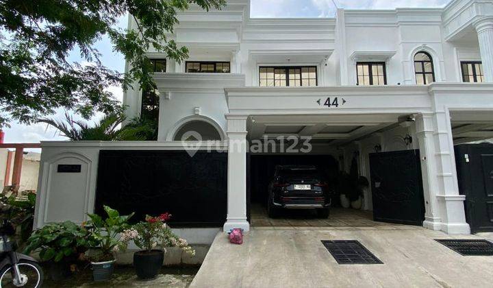 Rumah Mewah Megah Desaign Mediteranian Tropical 2 Lantai Dengan Kolam Renang Di Banyuraden Gamping Sleman Jogja Fully Furnisheddekat Ke Kota Jogjadalam Ringroadakses Jalan Strategisharga: 4.65 Milyar [nego]-----------------------------------------legalita 1