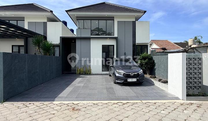 Rumah Baru Mewah Limasan Modern dengan High Ceiling Dalam Cluster di Dekat Uii Terpadu- Dekat Pppg Kesenian