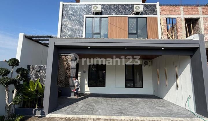 Korean Style Istimewa‼️Rumah Mewah 2 Lantai Unit Pojok Full Furnished Dalam Cluster 5 Unit di Wedomartani Ngemplak Sleman Utara Jogjab