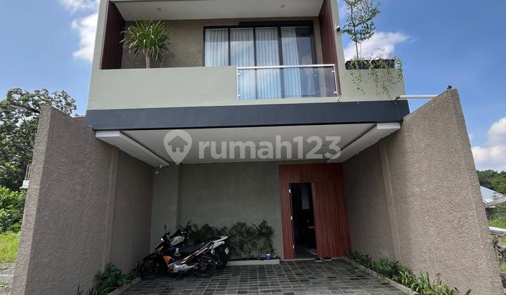 Kost Exclusive Full Furnished Baru 2 Lantai Premium dengan 7 Kamar di Jalan Kaliurang Km 13 Dekat Kampus Uii Cocok Banget untuk Investasi