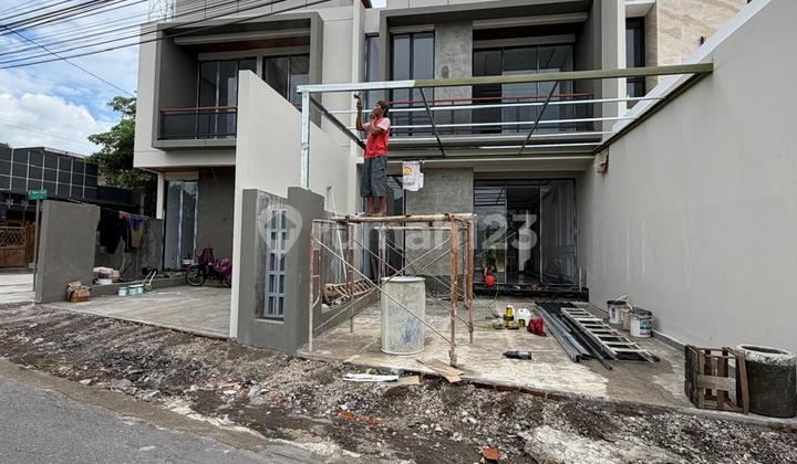 Rumah Mewah Premium 2 Lantai Kontemporer Lokasi Strategis di Jalan Kaliurang Km. 13 Dekat Kampus Uii 2