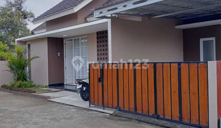 Rumah Cantik Estetik Modern - Istimewa Di Purwomartani Kalasan Sleman Yogyakartadekat Pemancingan Kadisoka Rumah Cantik Estetik Modern - Istimewa Di Purwomartani Kalasan Sleman Yogyakartadekat Pemancingan Kadisoka
