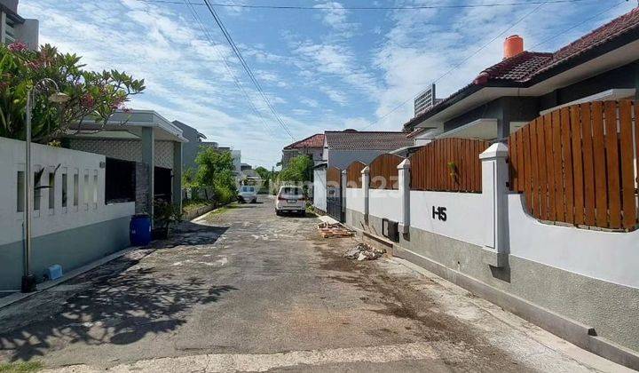 Rumah Mewah Hook Dengan Tanah Luas Dalam Perumahan Elite Di Wedomartani Ngemplak Sleman

dekat Jogjabay

 2