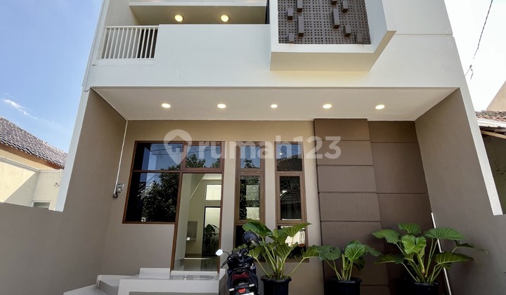 Rumah Baru Di Condongcatur Dekat Ugm Dan Pasar Kolombo Jl Kaliurang Km 7,5 Rumah Baru Di Condongcatur Dekat Ugm Dan Pasar Kolombo Jl Kaliurang Km 7,5