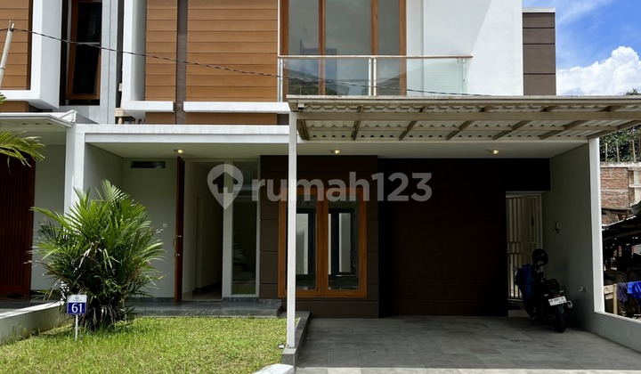 Luxury House in the Elite Housing Estate of Bale Wangsa Near JCM and Jombor Terminal, Jl Magelang Km 8.