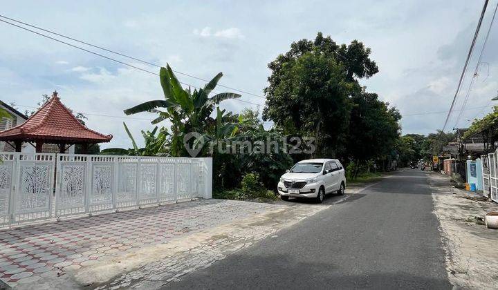 Rumah Mewah Konsep Villa Kekinian Modern Dengan Kolam Renang Dan Sisa Tanah Luas Di Jalan Wonosari Sitimulyo Piyungan Bantul

harga: 3.45 Milyar [ Nego ]
--------------------------------------------
legalitas: Shm Pbg

lingkungan Asri 
view Sawah Dan Sung 1