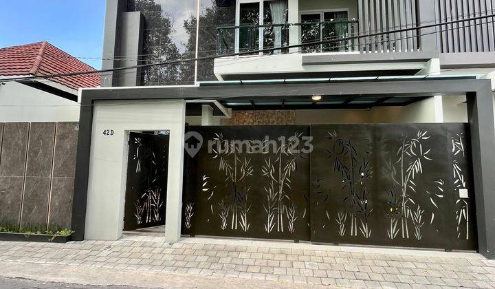 Rumah Mewah Lux 2 Lantai Istimewa Fully Furnished Di Area Premium Purwomartani Sleman Dekat Swalayan Pamela  1