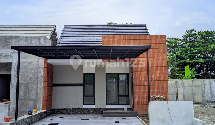 New House in Cluster Near Cebongan Market Mlati Jl Purbayaluas