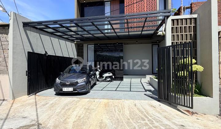 New Luxury 2-Storey Contemporary House Fully Furnished in Bakungan Wedomartani Ngemplak Sleman Near Perum Minomarta