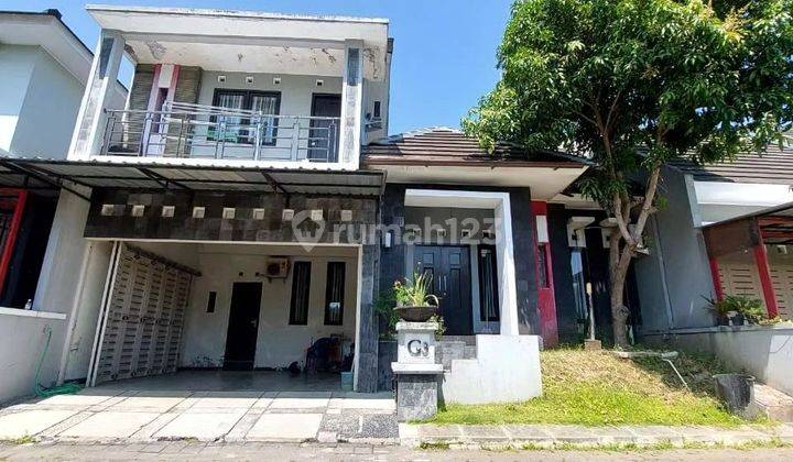 RUMAH MEWAH 2 LANTAI LINGKUNGAN NYAMAN DALAM PERUMAHAN VILLA ARSITA DI JALAN KALIURANG KM. 10 NGAGLIK SLEMAN

 1