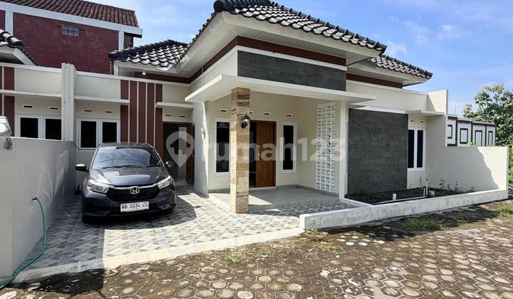 Rumah Baru Limasan Modern Kekinian Dalam Mini Cluster 4 Unit di Jalan Kaliurang Km 13 Ngemplak Slemandekat Pasar Jangkang: