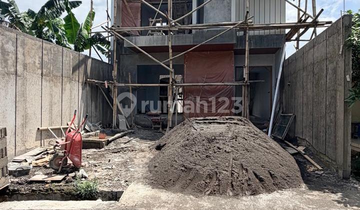 Villa Cantik Modern dengan Privat Pool di Area Premium Jalan Palagan Dekat Hotel Hyatt Sariharjo Ngaglik Slemanlingkungan Tenang, Strategis untuk Dijadikan Hunian Pribadi atau Penginapan... 2