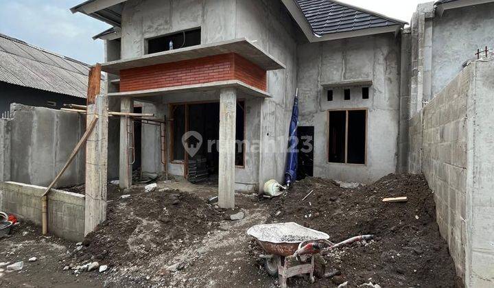 Rumah Cantik Limasan Modern Dengan Tanah Luas  Dan Tata Ruang Lega Di Dekat Sd Model Wedomartani Ngemplak Sleman

dalam Cluster Asri
proses Finishing
unit Kavling B1

harga: 885 Juta [ Nego ]
----------------------------------------
legalitas: Shm Pbg

ma 2