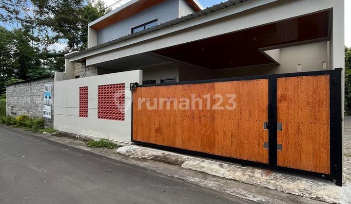 Rumah Mewah Nyaman Dengan Tata Ruang Fungsional Di Wedomartani Ngemplak Sleman Dekat Sd Model 2