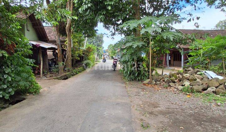 Tanah Cantik Strategis Nyaman Dan Asri Di Sumberadi Mlati Sleman Dekat Pasar Cebonganharga: 2.5 Juta/meter [ Nego ]legalitas: Shm Pekaranganluas Tanah: 700 M²lebar Depan 14 Mboleh Dibeli 400 M Saja...akses Jalan Mobil Simpangan,cuma 80 Meter Ke Jalan Letk 2