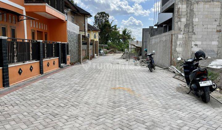 Rumah Baru Dengan Kolam Renang Full Furniture Dalam Cluster Jl Kaliurang Km 12

 2