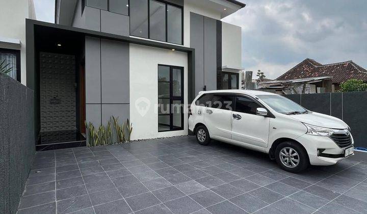 Rumah Mewah Modern Istimewa Dengan Hight Ceiling Di Jalan Kaliurang Km. 13 Sukoharjo Ngaglik Sleman

dalam Mini Cluster 7 Unit

lokasi:
jalan Kaliurang Km. 13 Sukoharjo, Ngaglik, Sleman

 2