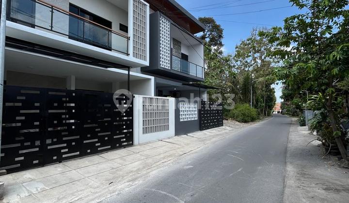 Strategis Banget‼️rumah Baru Mewah Modern 2 Lantai Istimewa Di Jalan Kaliurang Km 8.5 Plosokuning Minomartani Slemandekat Ke Kampus Ugm Strategis Banget‼️rumah Baru Mewah Modern 2 Lantai Istimewa Di Jalan Kaliurang Km 8.5 Plosokuning Minomartani Slemandekat Ke Kampus Ugm