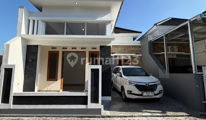 Rumah Baru Cantik Minimalis - Harga Super Ekonomis di Jalan Magelang Km. 12 Triharjo Sleman Dekat Polres Slemanharga: 630 Juta [ Nego ]----------------------------------------Legalitas: SHM Pbg700 Meter Dari Polres Slemandalam Kavlingan 7 Unit*Maghnet Kaw