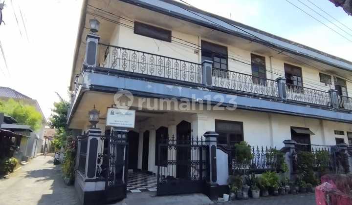 2-Storey Exclusive Boarding House in the City Center KM 2