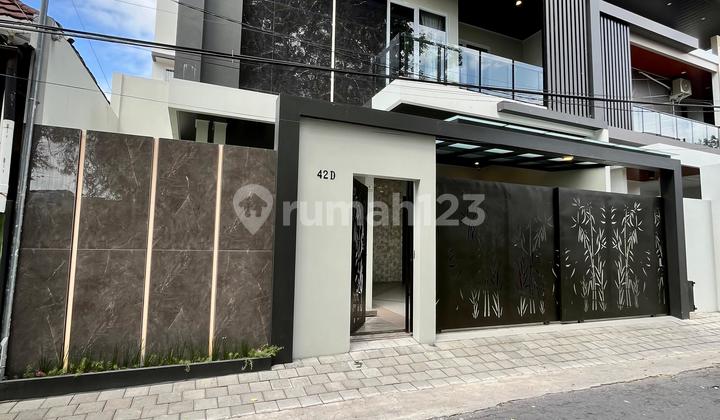 Rumah Mewah Lux 2 Lantai Istimewa Fully Furnished Di Area Premium Purwomartani Sleman Dekat Swalayan Pamela  2