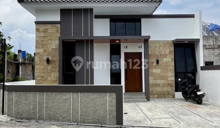Rumah Baru Dalam Cluster Di Berbah Sleman 1