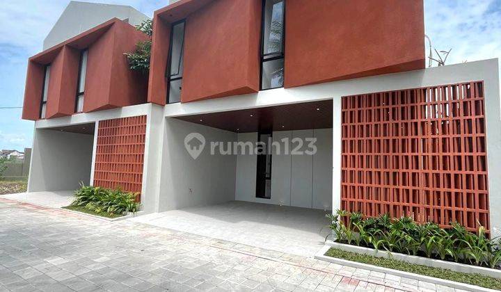 Rumah Baru 2 Lantai Industrial Estetik Modern - Full Furnished Dalam Cluster Dekat Ske Jambondalam Cluster 7 Unitdalam Ringroaddekat Pusat Kota Jogjaharga: 1.8 Milyar [ Nego ]------------‐-----------------------------legalitas: Shm Pbgmaghnet Kawasan:---- 1