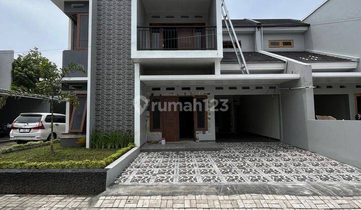 Rumah Baru Modern 2 Lantai Di Dalam Perumahan Di Jalan Kaliurang Km 8.5 Dekat Area Kuliner Jalan Damai 2