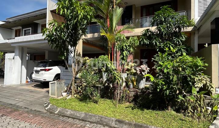 Luxurious 2-Story House in the Elite Bale Hinggil Housing Complex on Jalan Kaliurang Km. 8.5, Ngaglik, Sleman 2