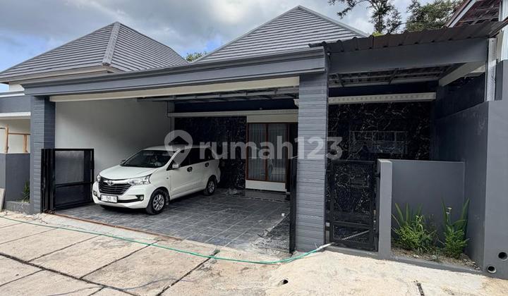Modern Limasan Luxury House, Furnished with Comfortable Layout in a Residential Area on Jalan Kaliurang KM 13 Ngemplak, Sleman Modern Limasan Luxury House, Furnished with Comfortable Layout in a Residential Area on Jalan Kaliurang KM 13 Ngemplak, Sleman