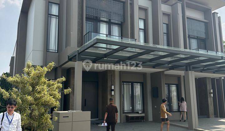 Rumah Mewah di Jalan Boulevard Gading Serpong 2