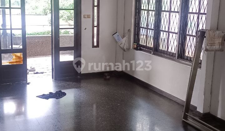 Cb180 Rumah Menteng Dengan View Taman Kota Dijual Cepat 2