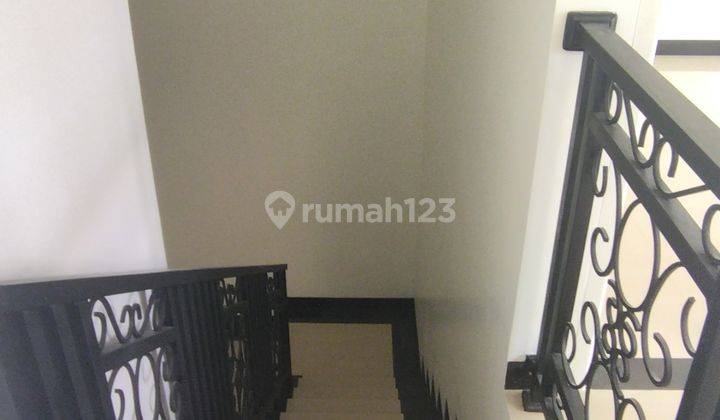  Dijual Rumah Baru Dalam Cluster Di Kebagusan ME888 2