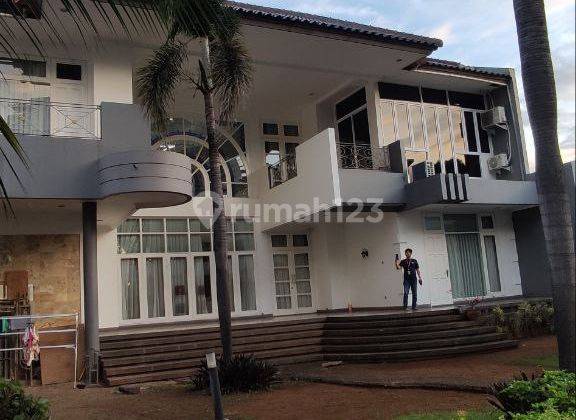 JP116 Rumah Dijual Halaman Belakang Luas Cocok Untuk Resto Me005 1