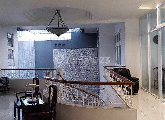 JP116 Rumah Dijual Halaman Belakang Luas Cocok Untuk Resto Me005 2