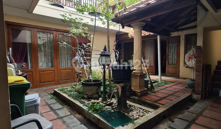 CB130 House for Sale in Menteng Area 9 Bedrooms 2