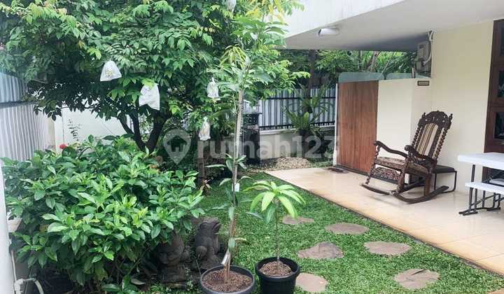 Jp298 Rumah Asri Dengan Halaman Yang Luas Di Cempaka Dijual 2