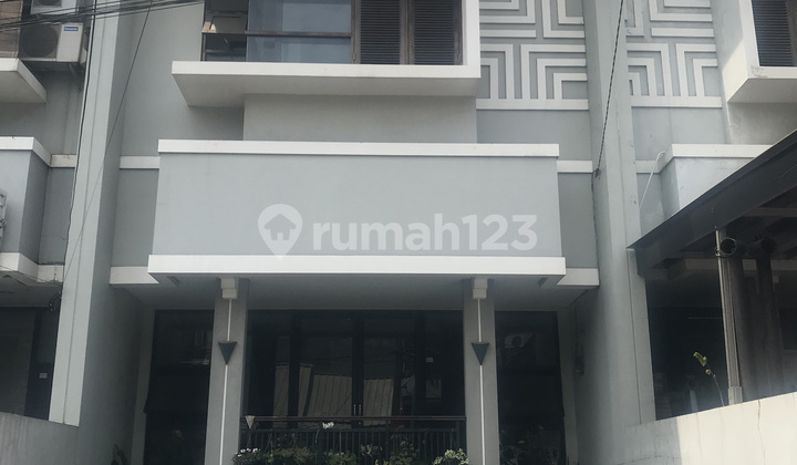 rumah 2 Lantai Uk 6x22m Kelapa Gading Bcs siap huni bisa Ijin Domisili