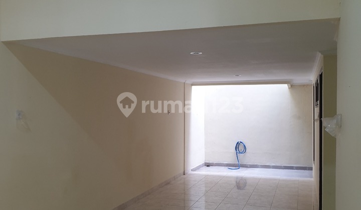 Lepas Cepat Rumah Dekat Arteri Kelapa Gading Uk6x15m 1,5Lantai 2 Mobil 2