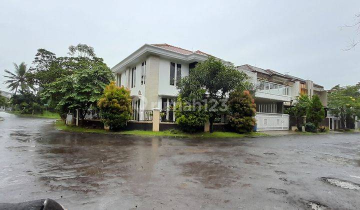 Rumah hoek siap huni dua lantai di citra gran cibubur 2