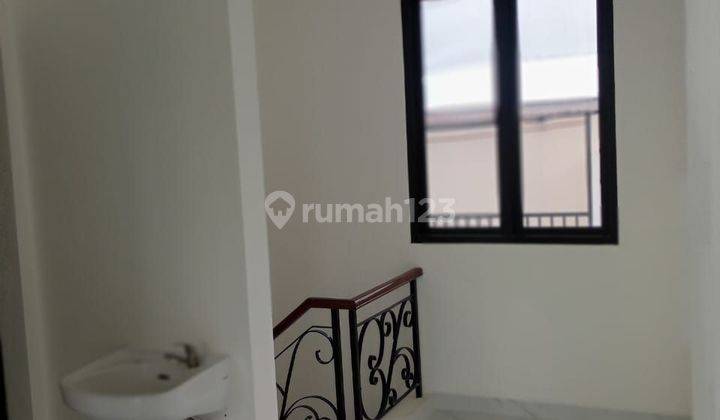 Di jual cepat rumah siap huni sudah renovasi dua lantai  2