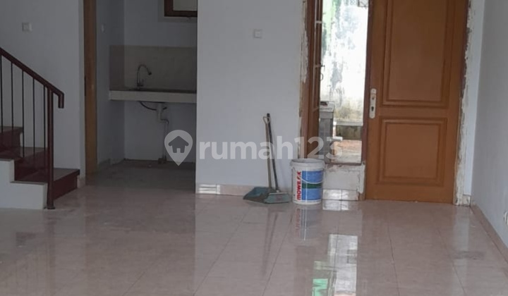 Owner's Affordable Ready-to-Occupy House in Raffles Hills Cibubur 2