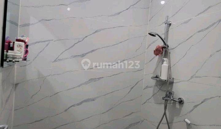 kamar mandi rumah satu lantai siap huni