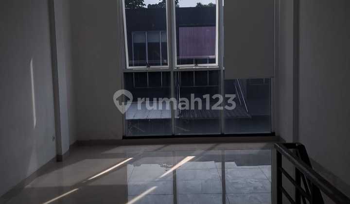 Two-Story Shop House Ready to Occupancy in Front of Penabur School, Suitable for Office 2