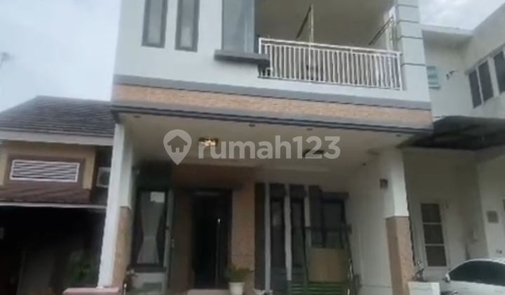 Rumah 3 Lantai Semi Furnished Siap Huni Harga Nepis